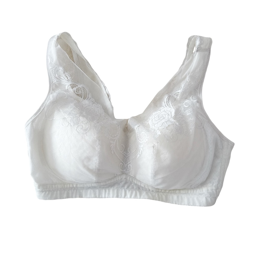 White Make Body Lace Bra